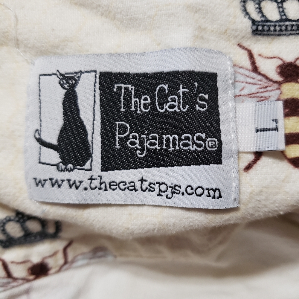 The Cat's Pajamas Queen Bee Flannel Gown - Picture 7 of 7